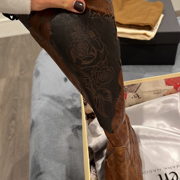 Vintage Looking / Rustic Cowgirl Boots - Picture 2 of 13